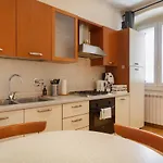 Apartment Joyce E Trieste, Casa Di E Lettere *
